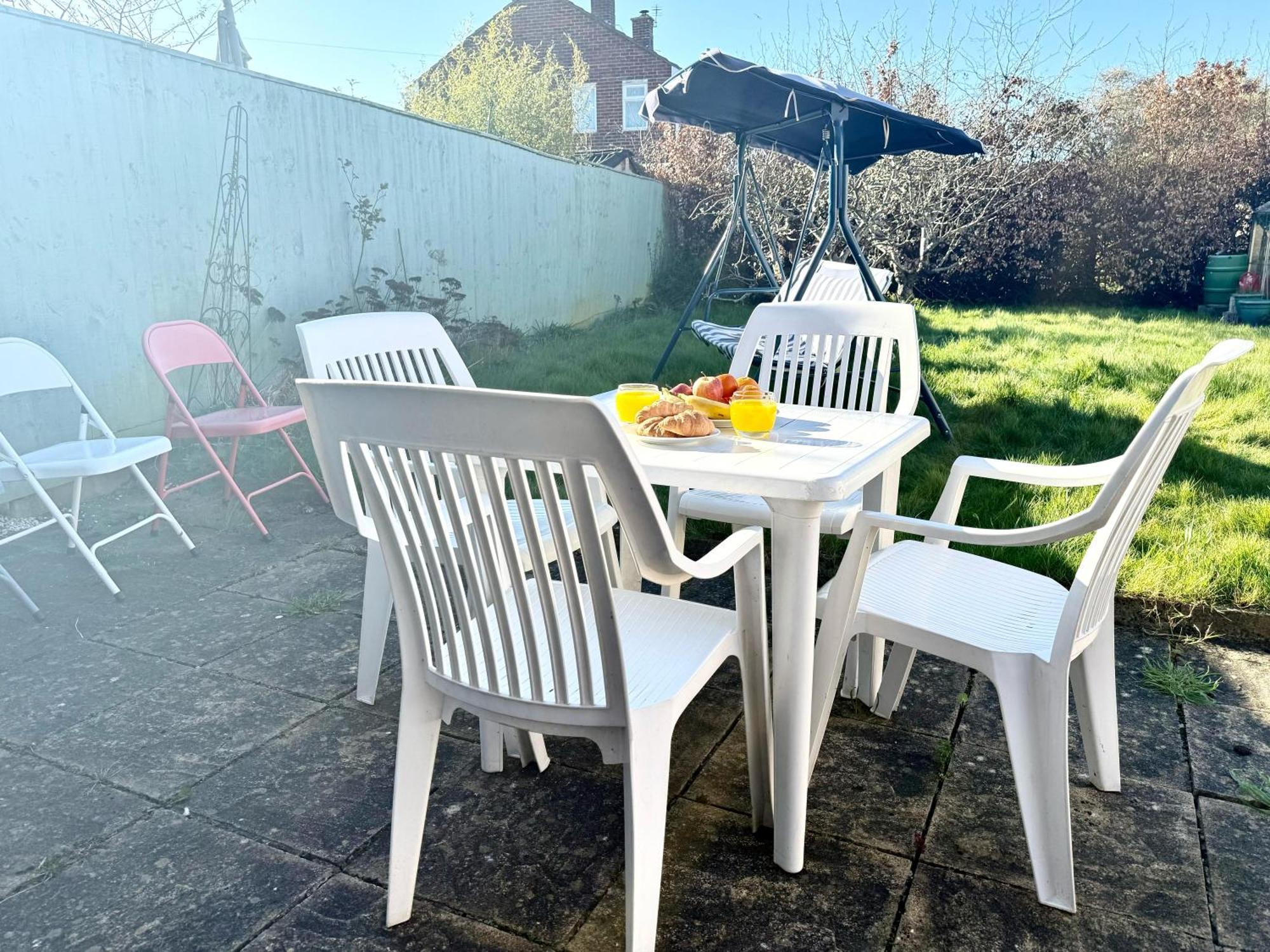 Horizon Villa, 3-bedroom House, Free Parking's, Prime Location With Private Garden Kidlington