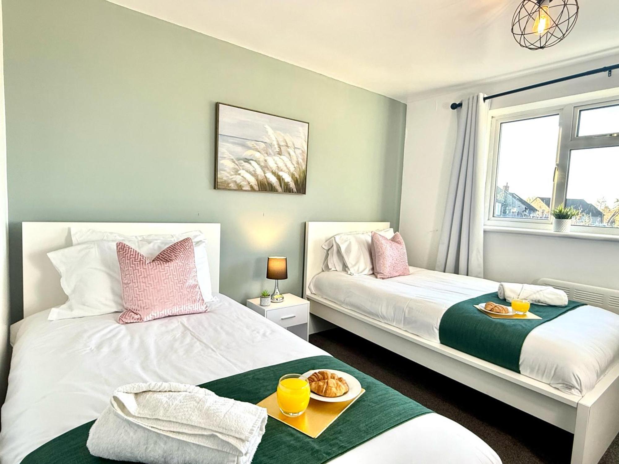 Villa Horizon Villa, 3-bedroom House, Free Parking's, Prime Location With Private Garden Kidlington