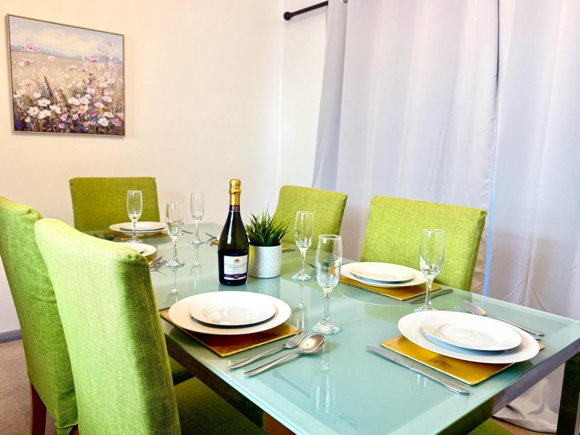 Horizon Villa, 3-bedroom House, Free Parking's, Prime Location With Private Garden Kidlington