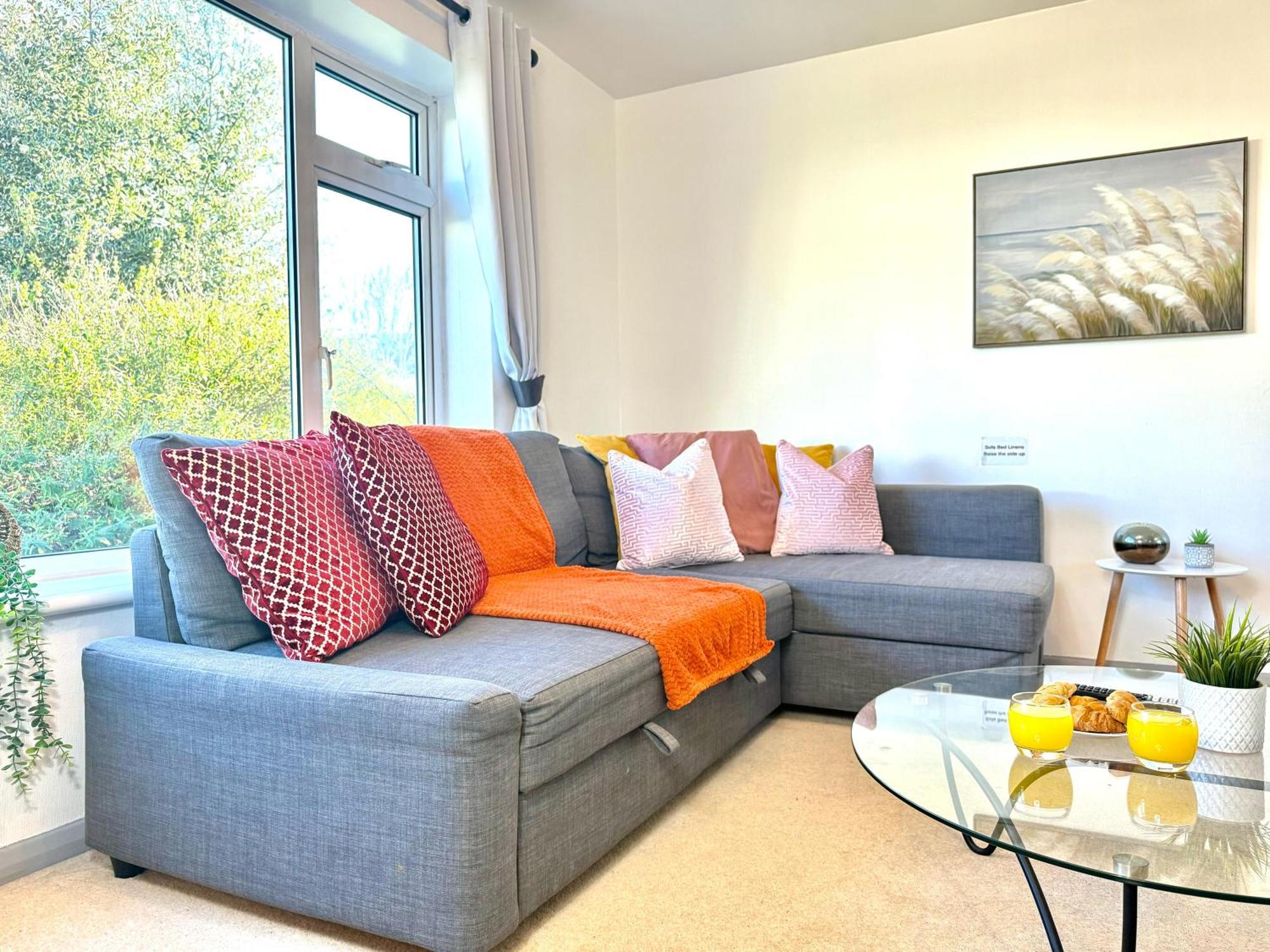 Horizon Villa, 3-bedroom House, Free Parking's, Prime Location With Private Garden *